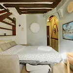 Lovely Small Studio In The Heart Of Saint-Germain