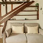 Lovely Small Studio In The Heart Of Saint-Germain