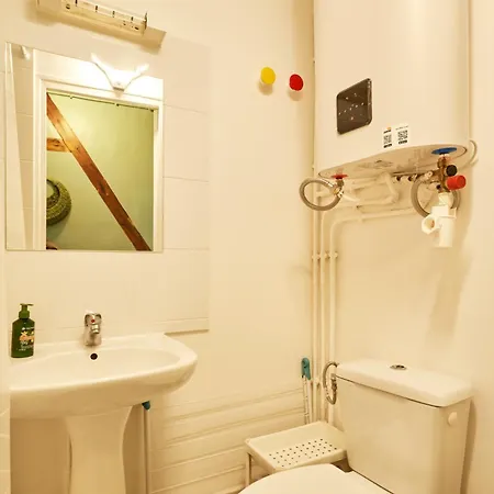Lovely Small In The Heart Of Saint-germain Apartment